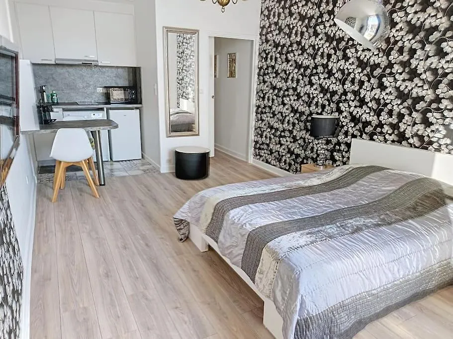 Appart Hotel - Vue Unique Vichy Apartment